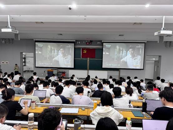 会议室里的人们 AI 生成的内容可能不正确。